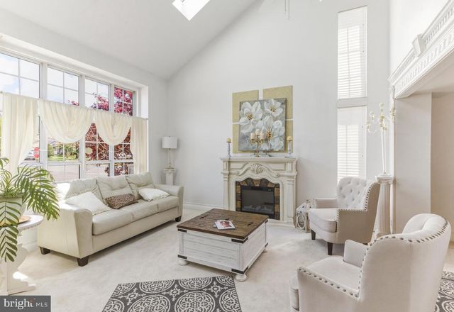 30 LONG BOW DR, Sewell, NJ 08080