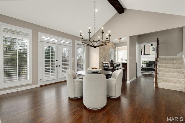 997 Tara Oaks Drive, Chesterfield, MO 63005