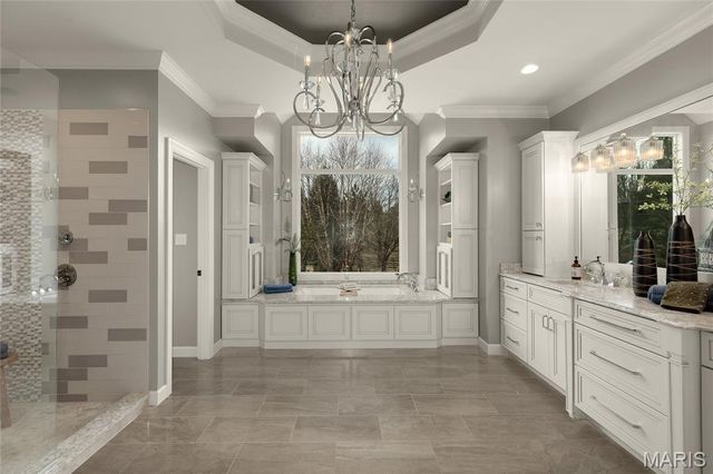 997 Tara Oaks Drive, Chesterfield, MO 63005