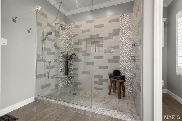 997 Tara Oaks Drive, Chesterfield, MO 63005