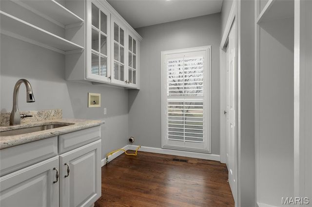 997 Tara Oaks Drive, Chesterfield, MO 63005