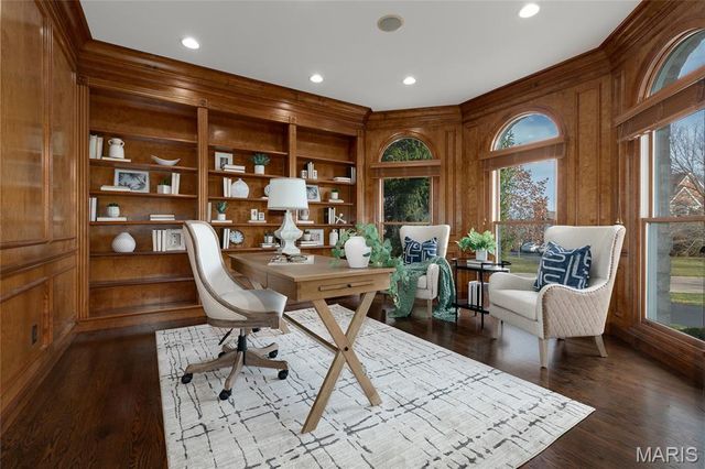 997 Tara Oaks Drive, Chesterfield, MO 63005