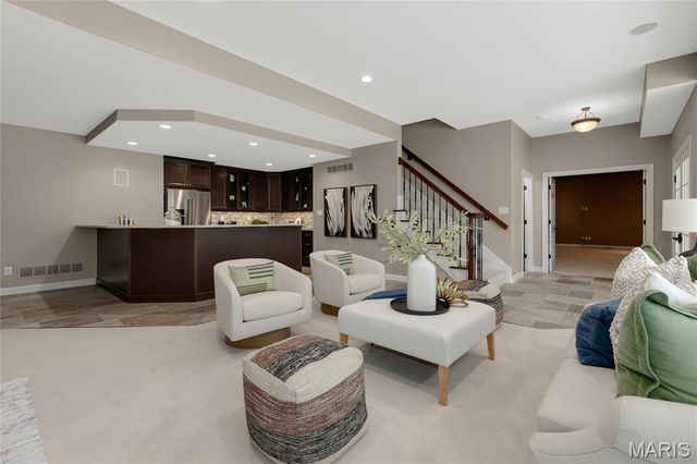 997 Tara Oaks Drive, Chesterfield, MO 63005