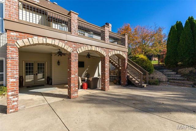 997 Tara Oaks Drive, Chesterfield, MO 63005