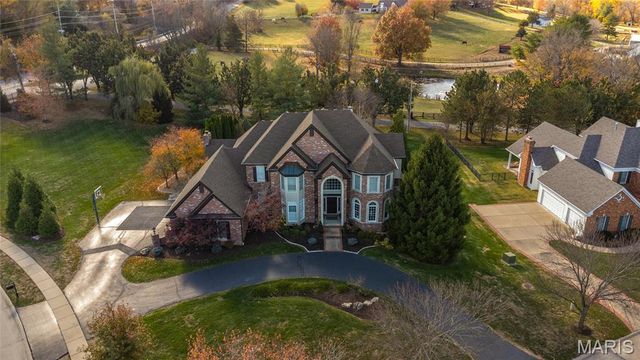 997 Tara Oaks Drive, Chesterfield, MO 63005