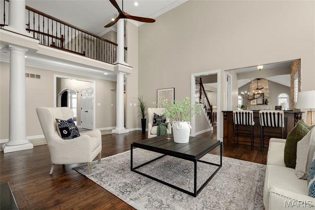 997 Tara Oaks Drive, Chesterfield, MO 63005