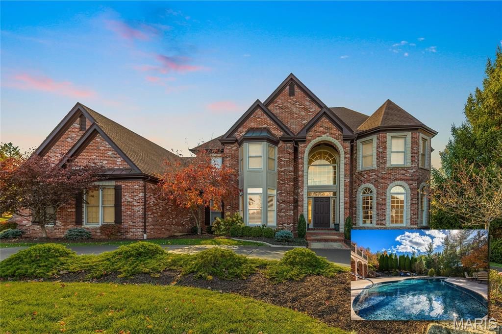 997 Tara Oaks Drive, Chesterfield, MO 63005