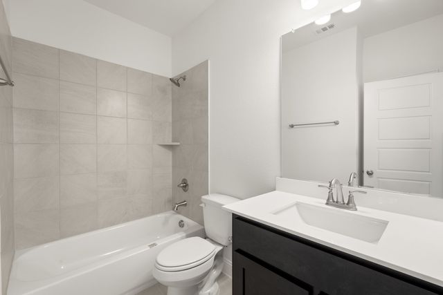 966 Richard Pittmon Drive, Desoto, TX 75115