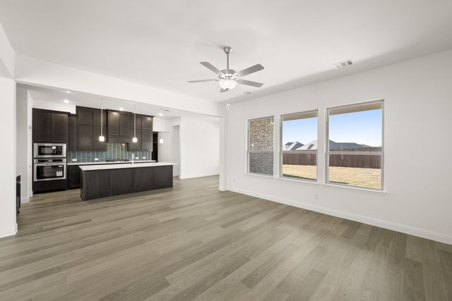 966 Richard Pittmon Drive, Desoto, TX 75115