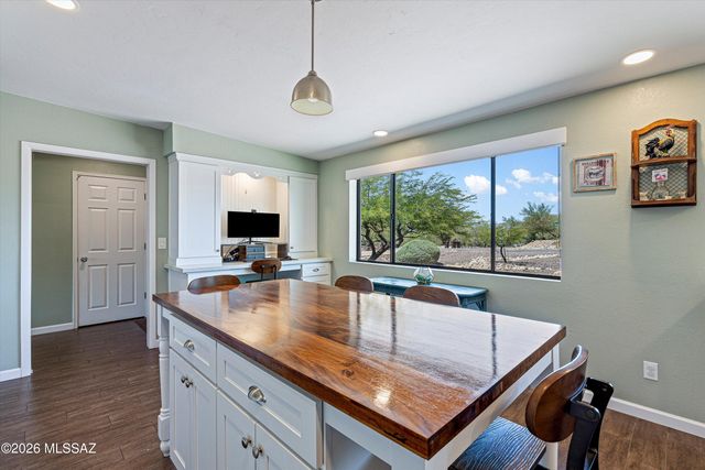 1537 W Cool Drive, Tucson, AZ 85704