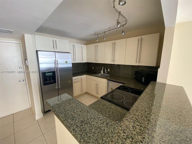 1228 West Ave 1505, Miami Beach, FL 33139