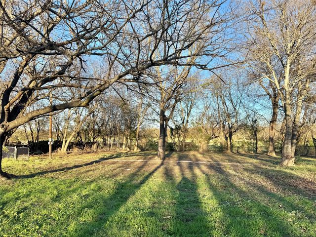 1812 Rice Avenue, Gainesville, TX 76240