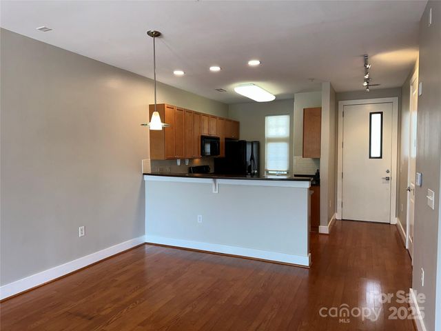 1101 W 1st Street 409, Charlotte, NC 28202