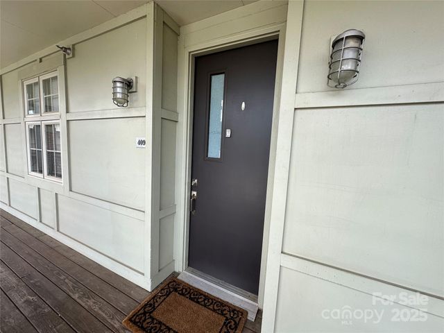 1101 W 1st Street 409, Charlotte, NC 28202