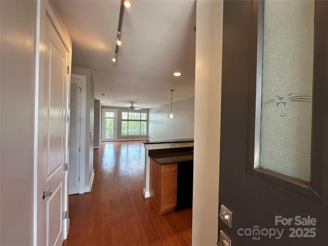 1101 W 1st Street 409, Charlotte, NC 28202