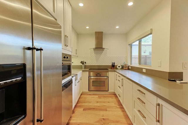 455 Orange Ave. B, Coronado, CA 92118