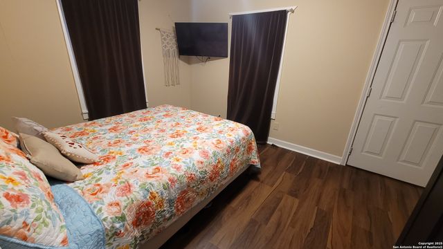 203 Warren, San Antonio, TX 78212