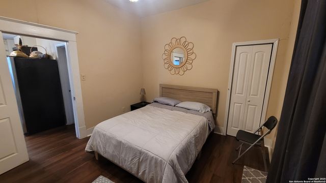 203 Warren, San Antonio, TX 78212