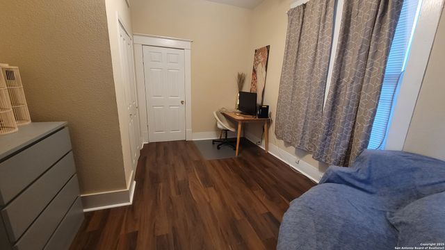 203 Warren, San Antonio, TX 78212