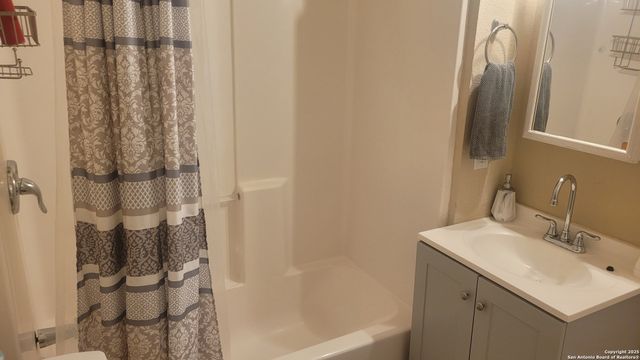 203 Warren, San Antonio, TX 78212