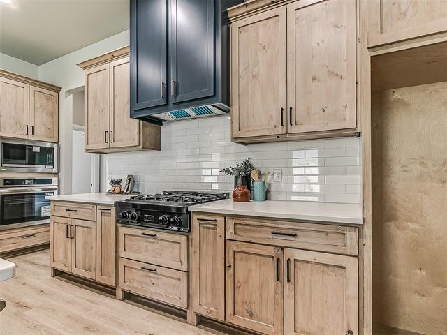 29763 Jade Street, Cashion, OK 73016