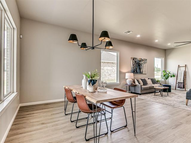 29763 Jade Street, Cashion, OK 73016