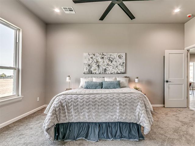 29763 Jade Street, Cashion, OK 73016