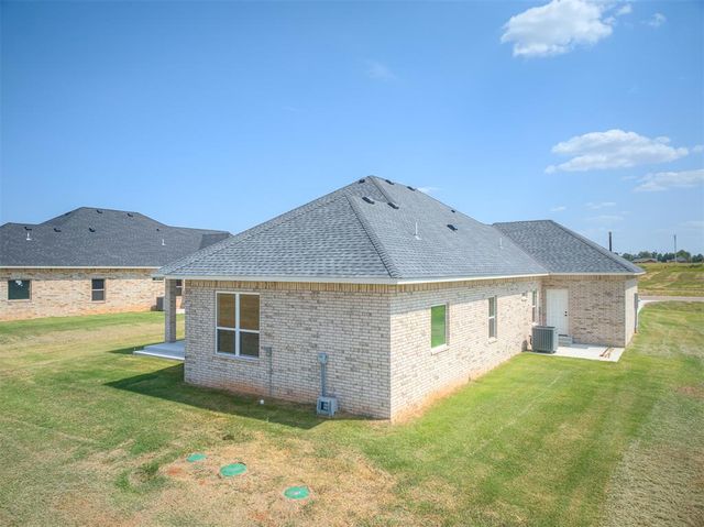 29763 Jade Street, Cashion, OK 73016