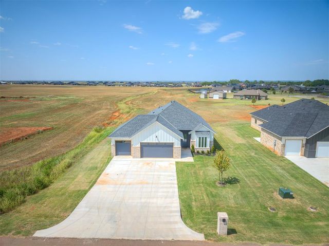 29763 Jade Street, Cashion, OK 73016