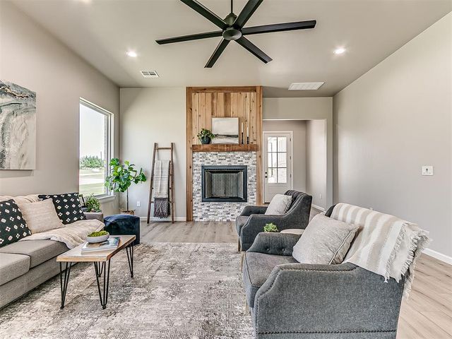 29763 Jade Street, Cashion, OK 73016