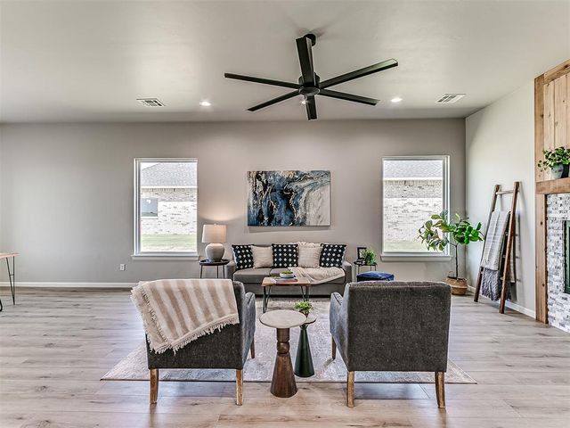 29763 Jade Street, Cashion, OK 73016