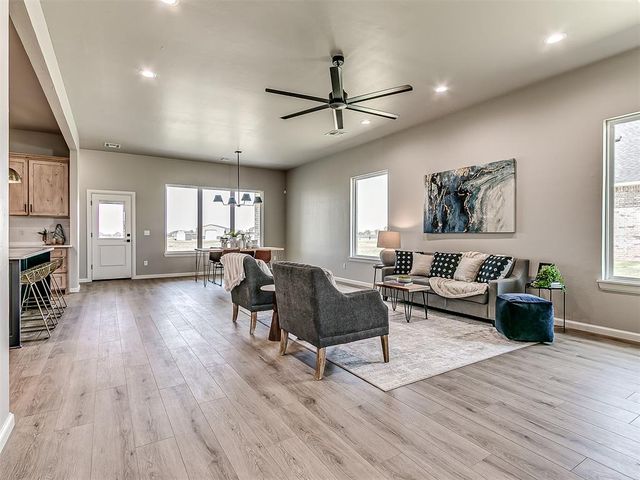 29763 Jade Street, Cashion, OK 73016