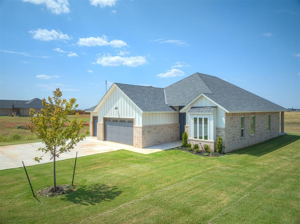 29763 Jade Street, Cashion, OK 73016