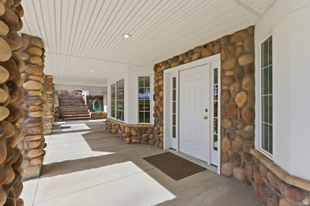 Image 102 of property listing at 1232 N DUTCH FIELDS PKWY, Midway, UT 84049