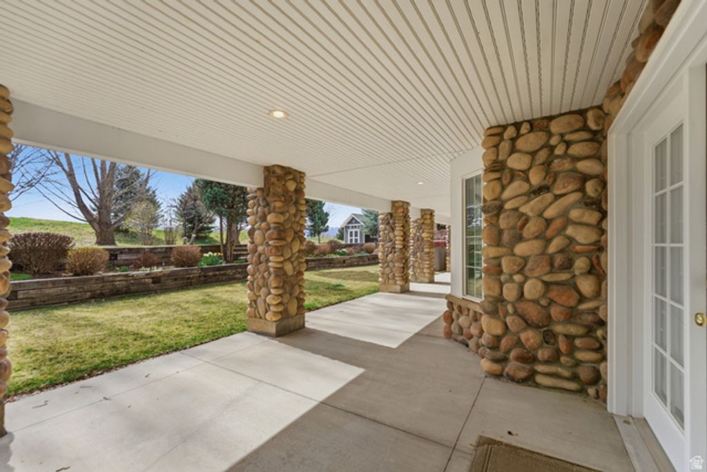 Image 104 of property listing at 1232 N DUTCH FIELDS PKWY, Midway, UT 84049