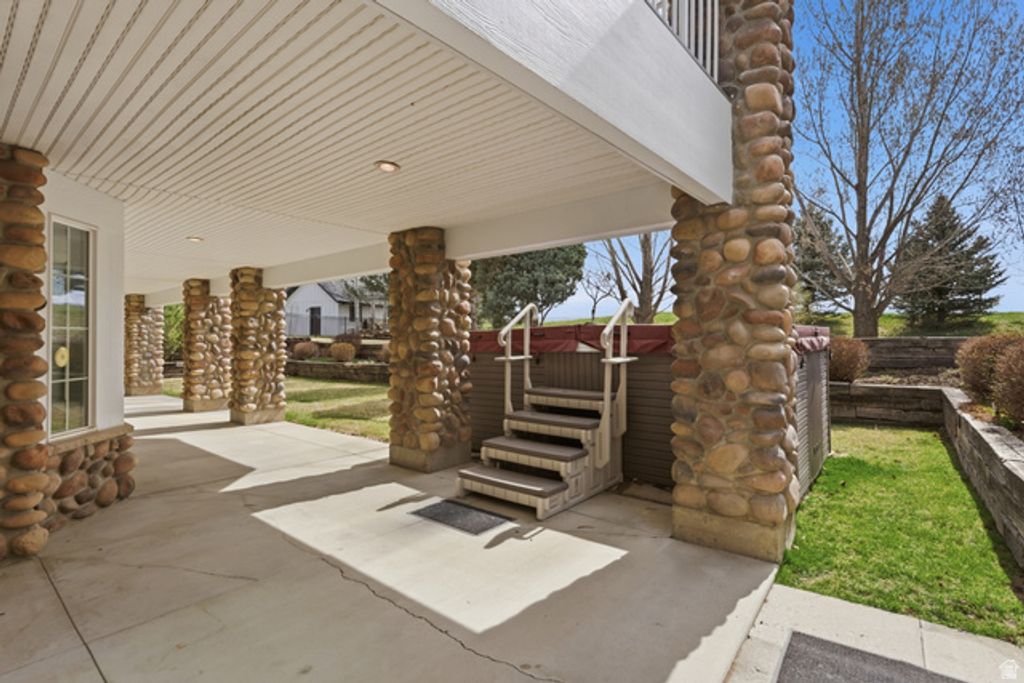 Image 106 of property listing at 1232 N DUTCH FIELDS PKWY, Midway, UT 84049