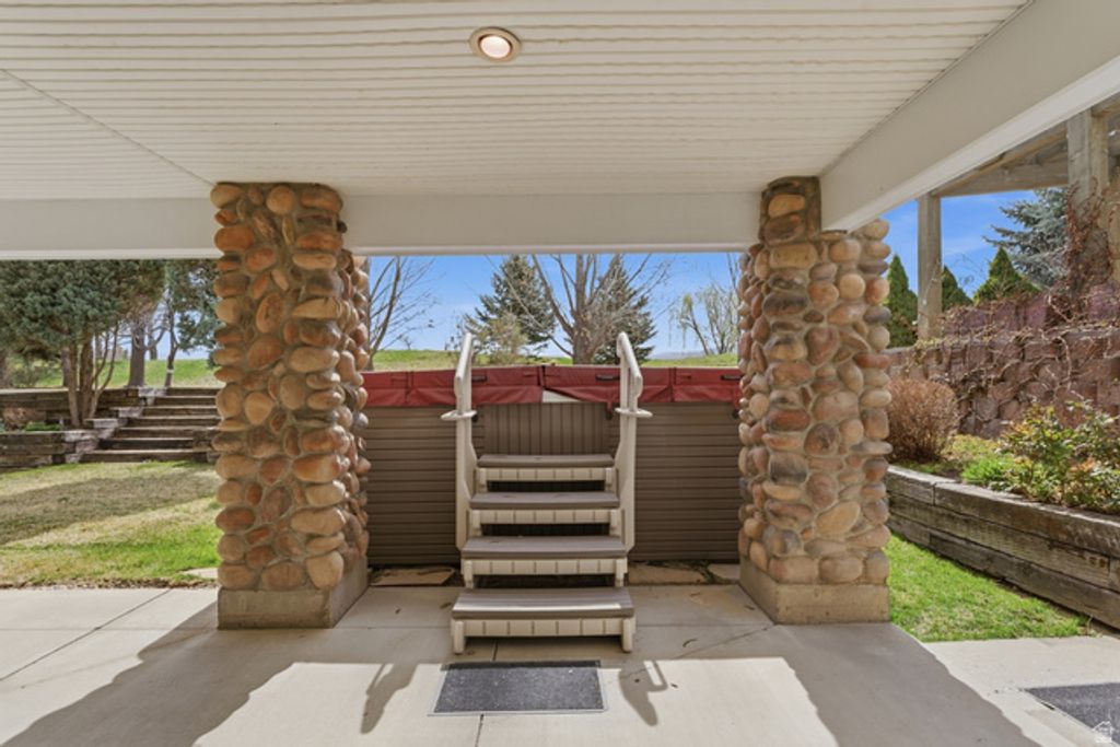 Image 107 of property listing at 1232 N DUTCH FIELDS PKWY, Midway, UT 84049