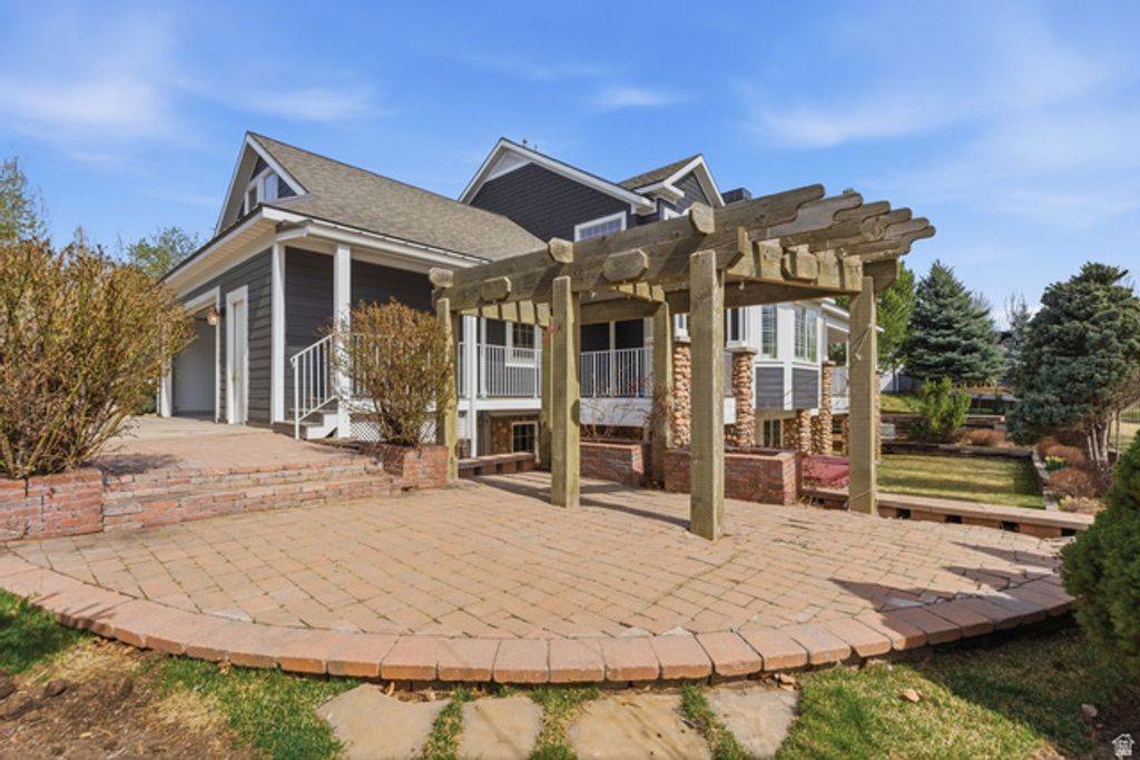 Image 121 of property listing at 1232 N DUTCH FIELDS PKWY, Midway, UT 84049