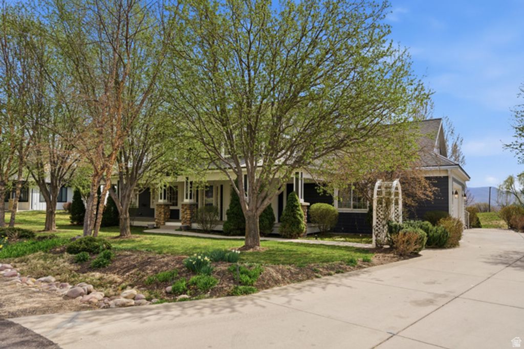 Image 123 of property listing at 1232 N DUTCH FIELDS PKWY, Midway, UT 84049