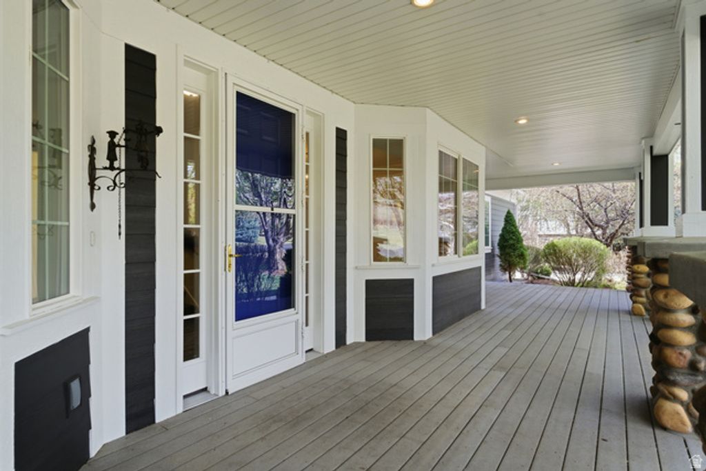 Image 125 of property listing at 1232 N DUTCH FIELDS PKWY, Midway, UT 84049