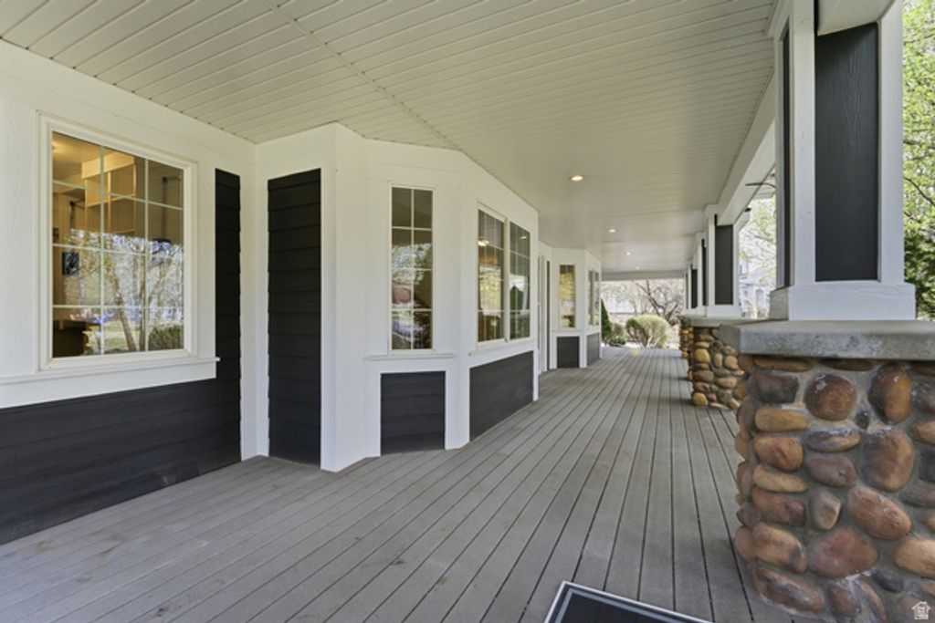 Image 126 of property listing at 1232 N DUTCH FIELDS PKWY, Midway, UT 84049