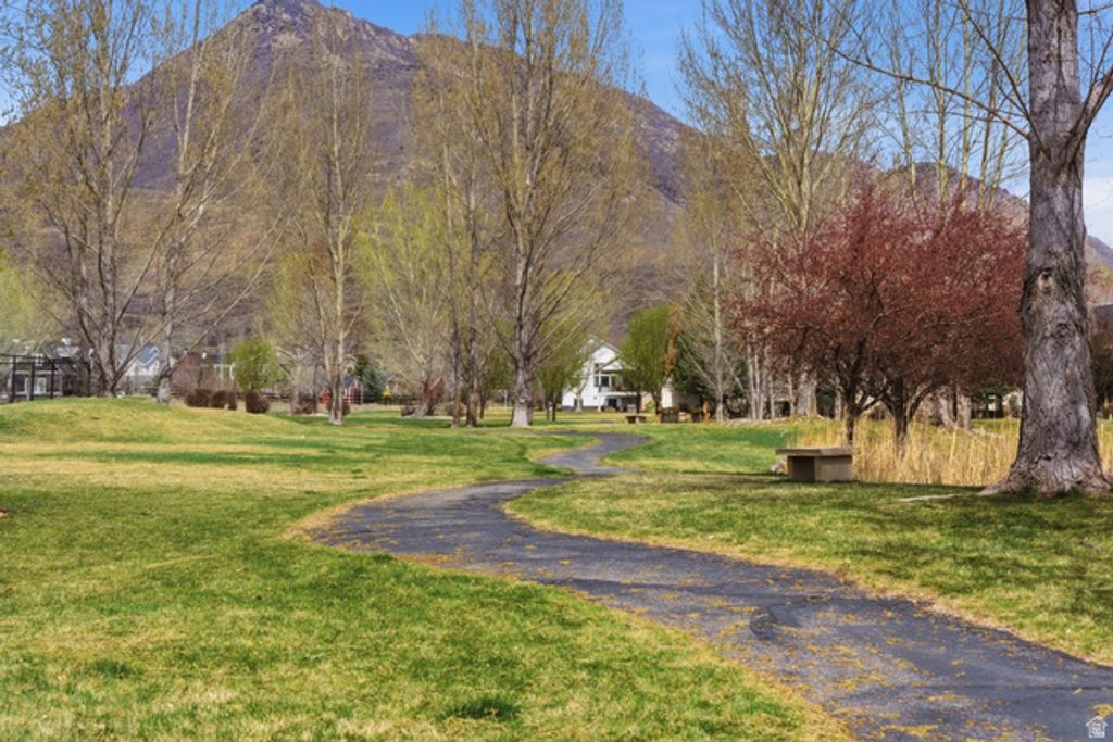 Image 127 of property listing at 1232 N DUTCH FIELDS PKWY, Midway, UT 84049
