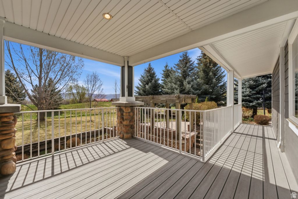 Image 35 of property listing at 1232 N DUTCH FIELDS PKWY, Midway, UT 84049