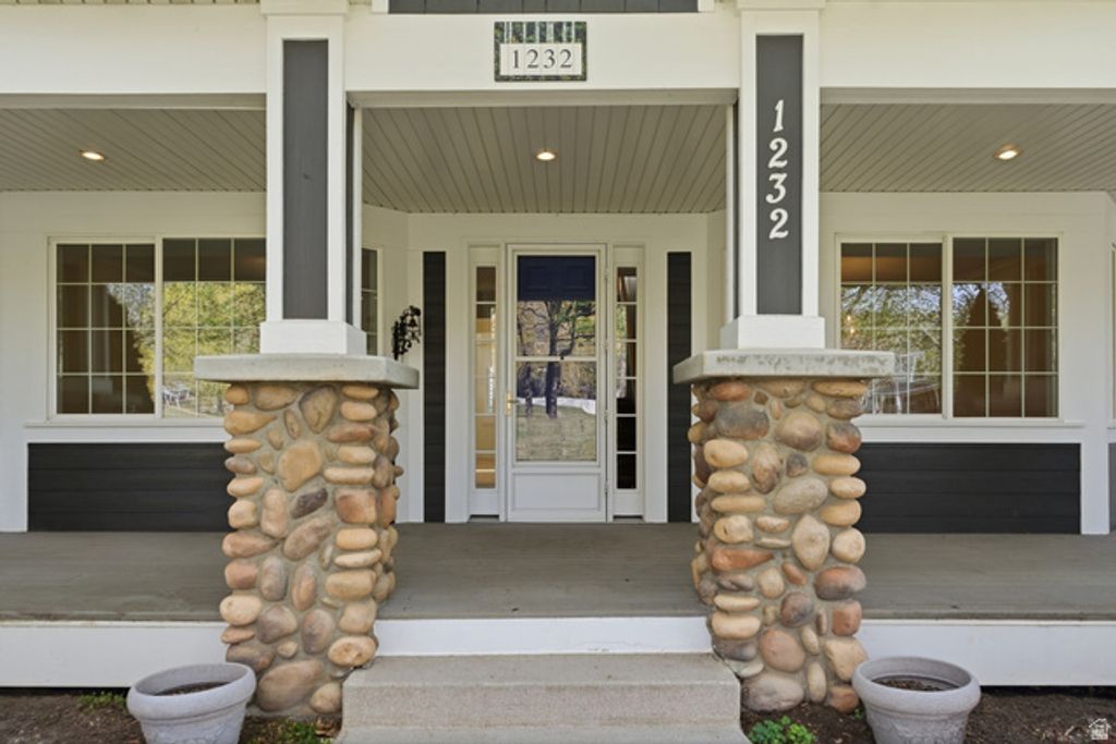 Image 5 of property listing at 1232 N DUTCH FIELDS PKWY, Midway, UT 84049