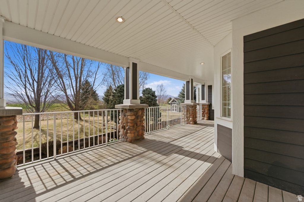 Image 54 of property listing at 1232 N DUTCH FIELDS PKWY, Midway, UT 84049