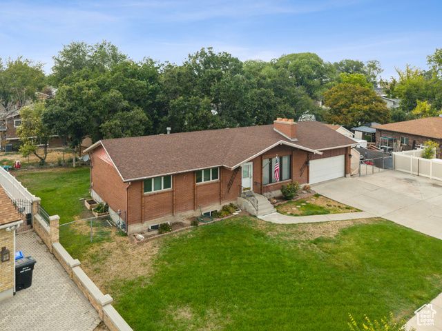 8926 S MIDVALLEY DR, West Jordan, UT 84088