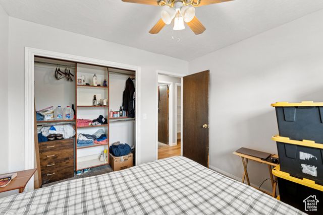 8926 S MIDVALLEY DR, West Jordan, UT 84088