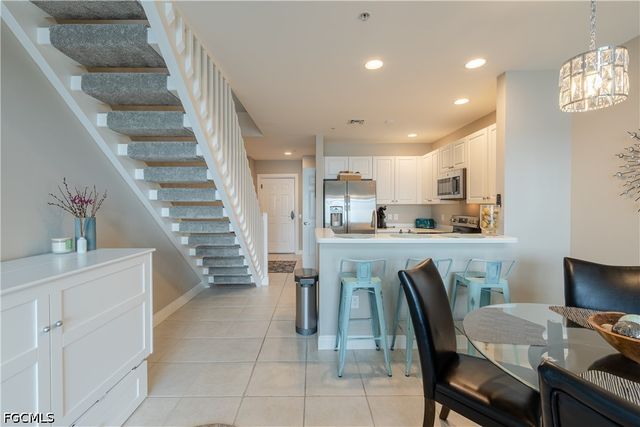 2745 1st ST 107, Fort Myers, FL 33916