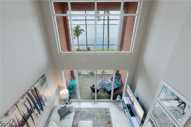 2745 1st ST 107, Fort Myers, FL 33916