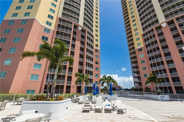 2745 1st ST 107, Fort Myers, FL 33916